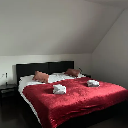 Apartman Krahule דירה *